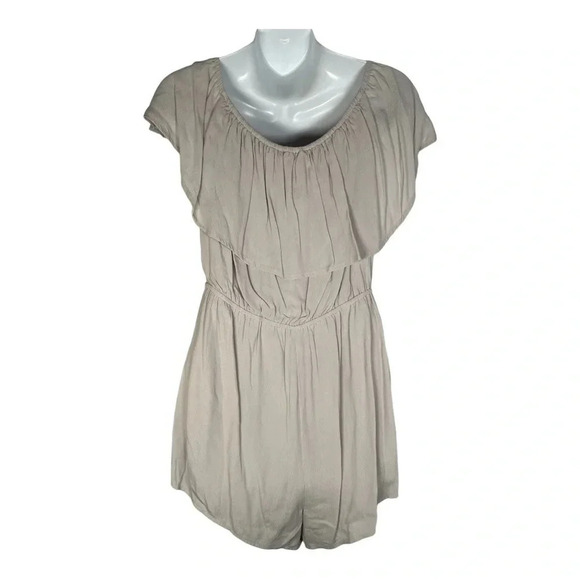 HONEY PUNCH Boutique tan shorts romper mid length off the shoulder sleeves Large - Picture 2 of 5
